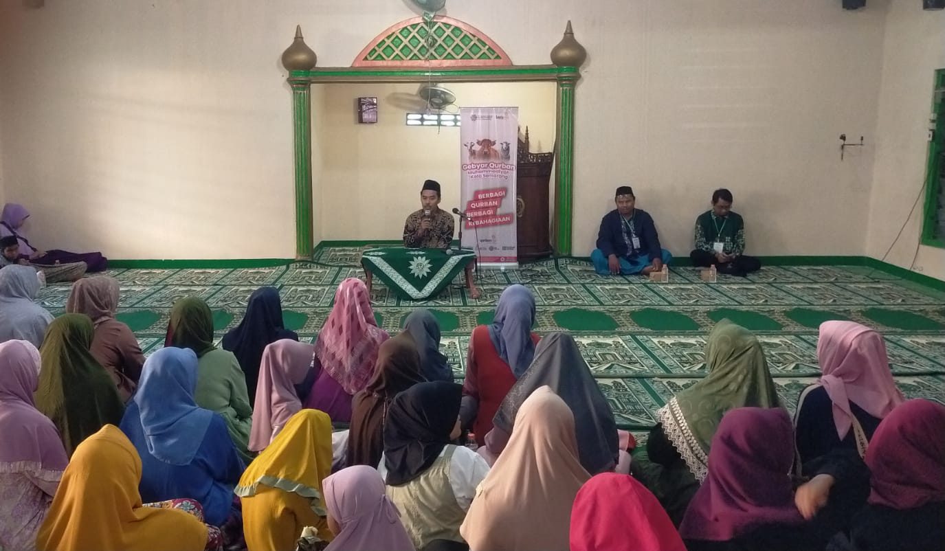 Pengajian Ahad Pagi di Masjid At-Taqwa Deliksari : Ustadz Nur Hamid Jelaskan Pentingnya Sholat dan Kurban