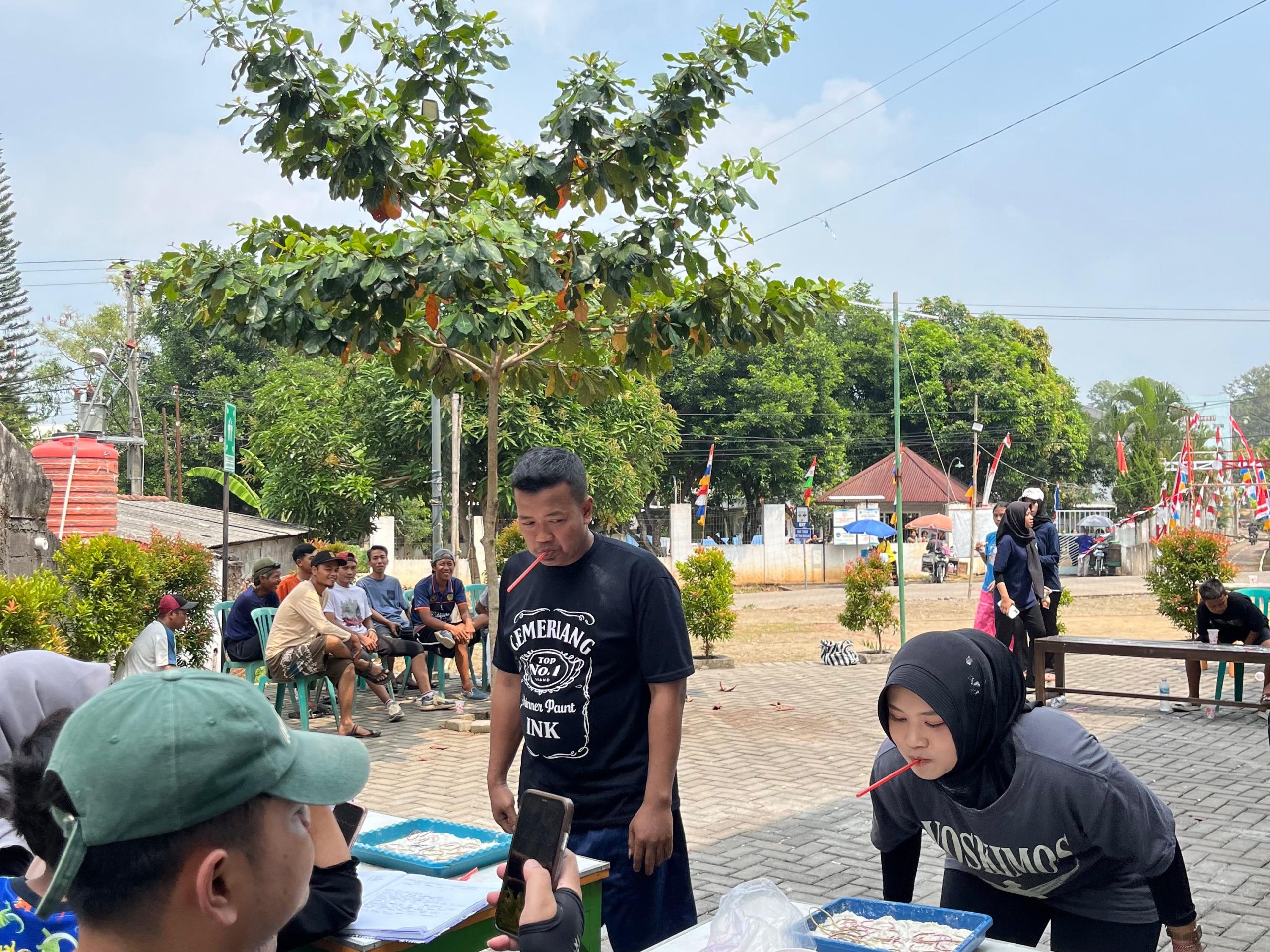 Tak Sekadar Tempat Ibadah, Masjid juga Menjadi Pusat Komunal
