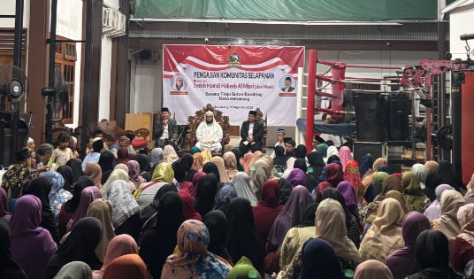 Menggenggam Tangan yang Terpinggirkan, Kisah Dai Komunitas