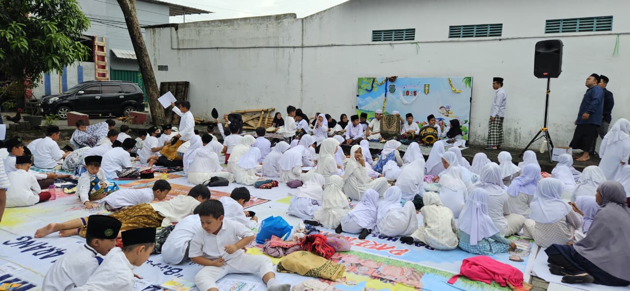 Inovatif! Dari Salat Duha ke Demonstrasi Sains: Peringatan Hari Santri ala SD Muhammadiyah 12