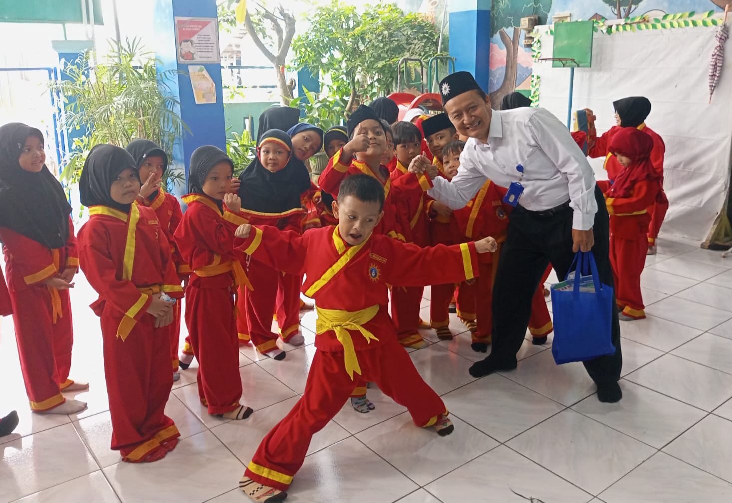 Makna Ikhtiar: Ketika Kepala Sekolah Menjadi Penggerak Harapan