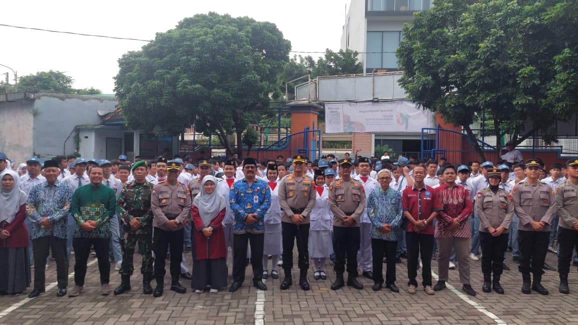 Kapolrestabes Turun ke Sekolah, Ada Apa dengan Pelajar Semarang?