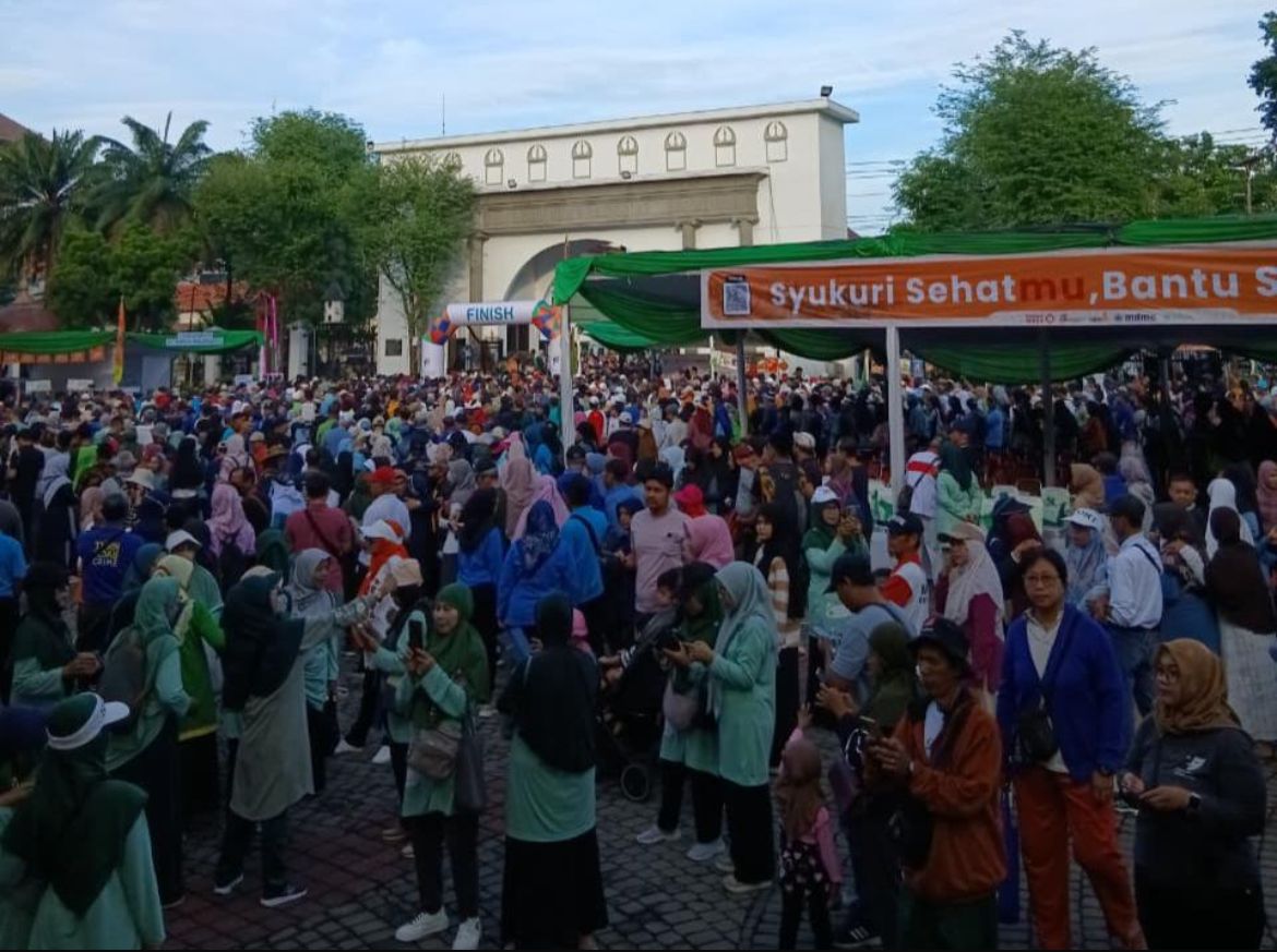 Ada Apa di Balai Kota Semarang? 20 Ribu Orang Berkumpul Serentak