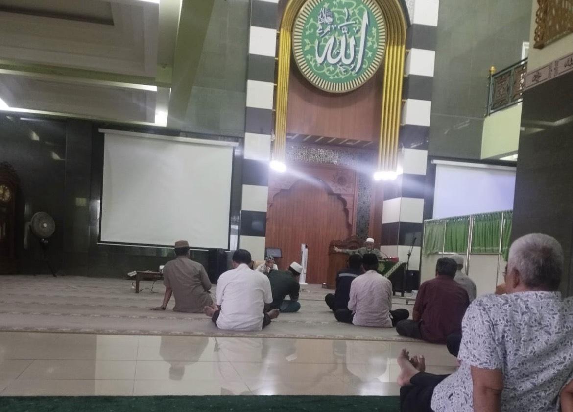 Resep Kebahagiaan Sejati dalam Islam: Ubah Lelah Jadi Lillah Lewat Sujud