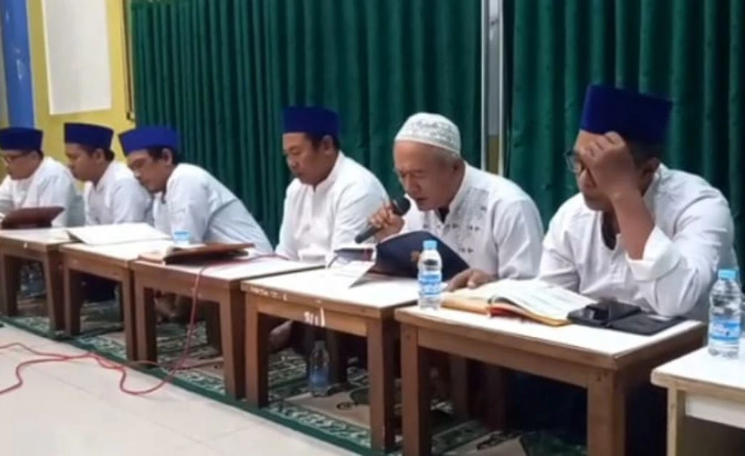 Strategi Belajar Al Quran Lansia di Semarang: Khatam 4 Kali Setahun Lewat Metode 2T