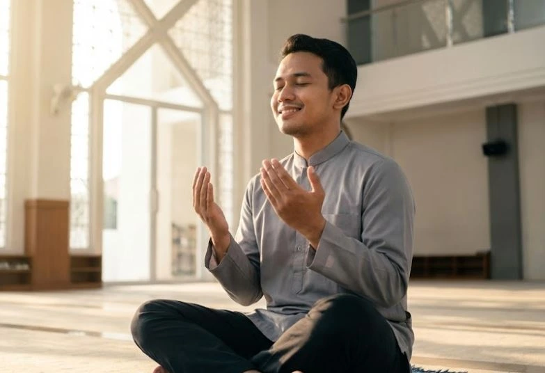 Jangan Atur Tuhan! Rahasia Ketenangan Hidup Lewat Tawakal kepada Allah