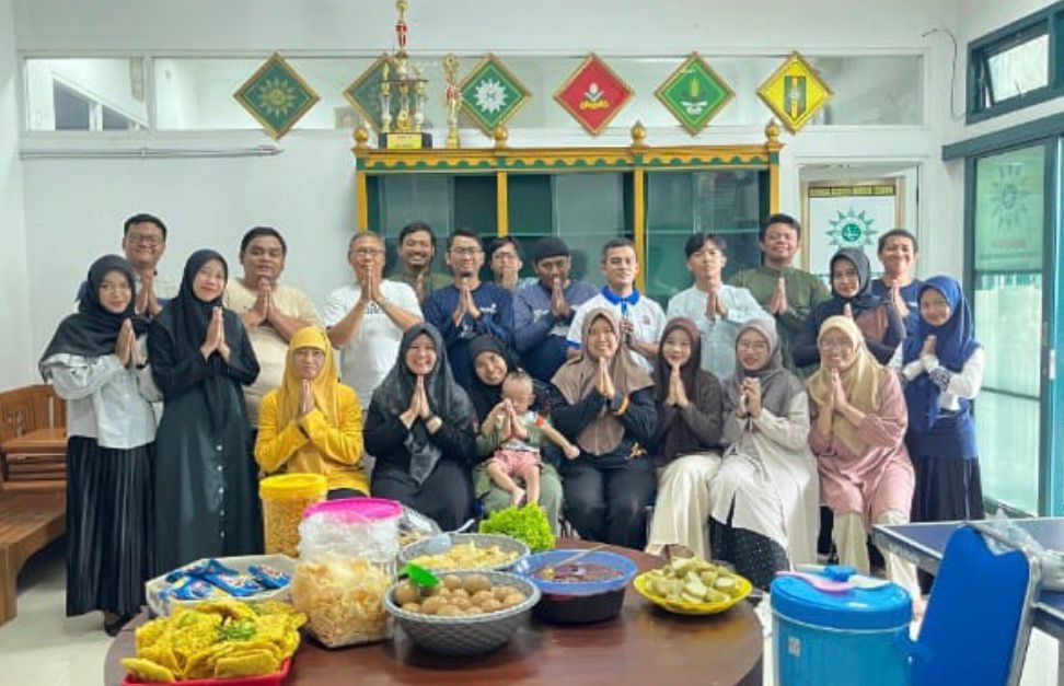 Foto bersama Forum Karyawan PDM Kota Semarang dalam acara Halal Bi Halal Idulfitri 1447 H.