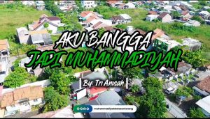 Judul video lagu Aku Bangga Menjadi Muhammadiyah karya Tri Anisah dengan latar pemandangan kota