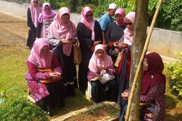 Benarkah Muhammadiyah Anti Tradisi? Fakta Ziarah Kubur Muhammadiyah di Semarang Ini ‘Menampar’ Kesadaran