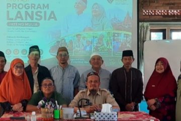 Tak Ingin Mereka Pulang dalam Sunyi, Bangun Pesantren Lansia demi Bekal Husnul Khatimah