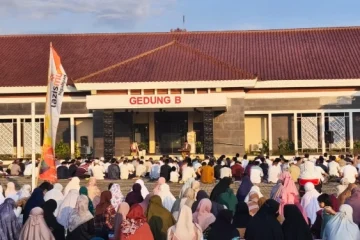 Tertampar Khutbah Iduladha 2026: Gadget dan Hawa Nafsu Diam-Diam Hancurkan Keluarga