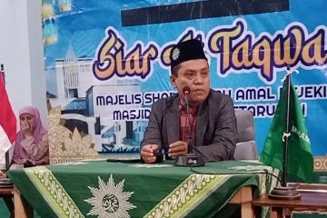 Cara Menjaga Keimanan Saat Arus Informasi dan Media Sosial Begitu Liar