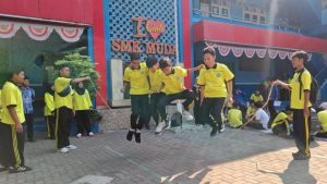 Saat Jemari Pelajar Lepas dari Layar HP dalam Arena Dolanan SMK Muhammadiyah 2 Semarang