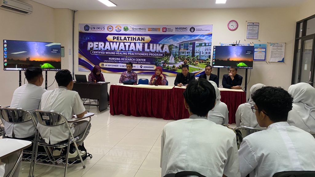 Buka Jalan Karir Global, Mahasiswa Unimus Kuasai Ilmu Perawatan Luka Modern