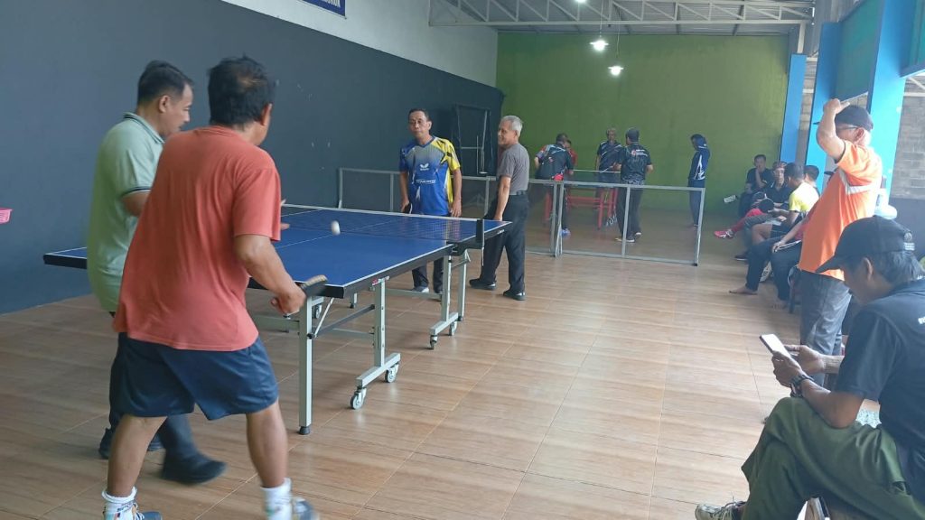 Gema Smash di Meja Hijau: Merajut Ukhuwah Lintas Daerah dalam Peringatan Milad Muhammadiyah ke-114