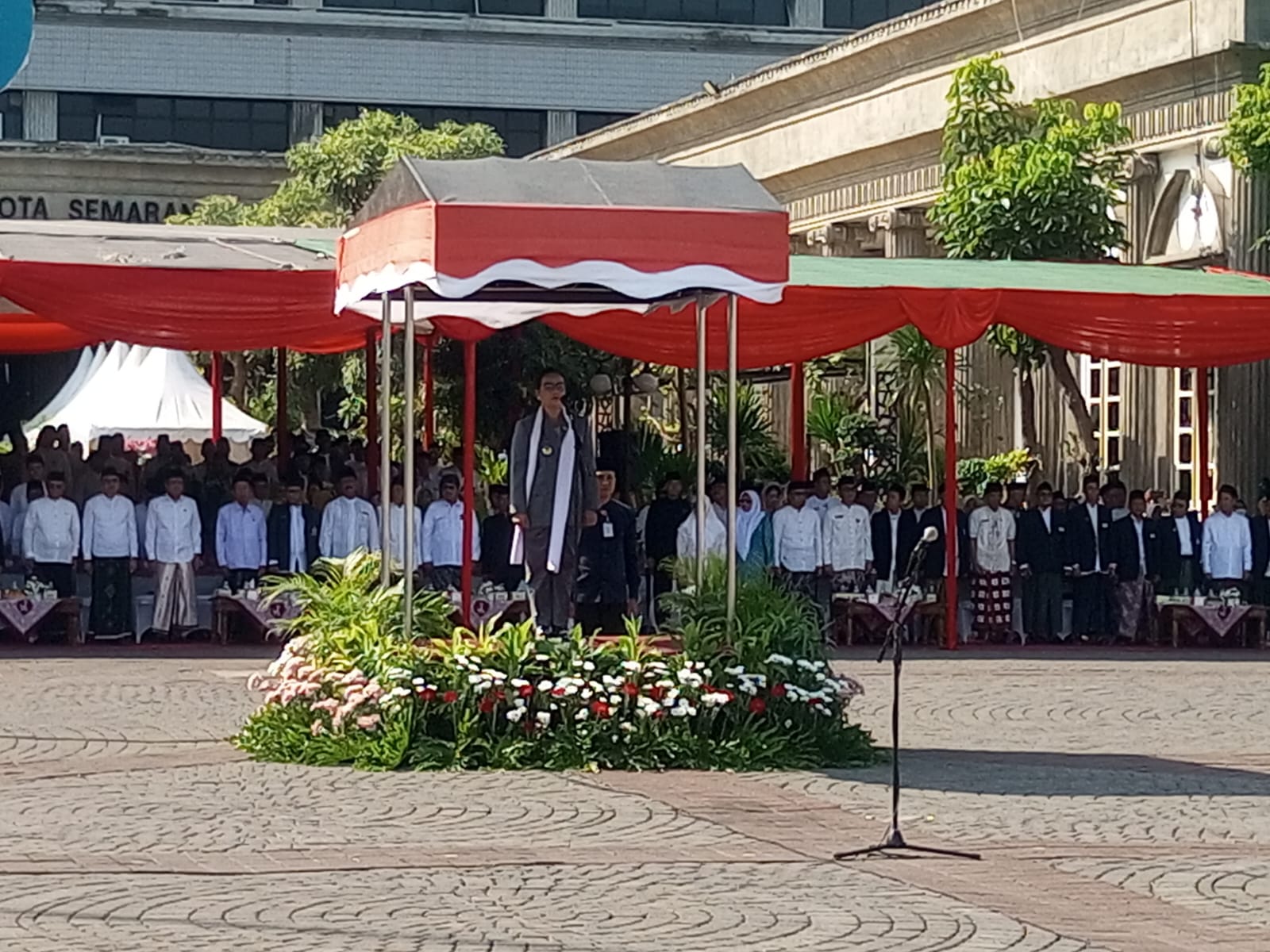 Apel Hari Santri Nasional 2026 di Balai Kota Semarang yang dihadiri jajaran Forkopimda, tokoh Muhammadiyah, dan perwakilan santri.