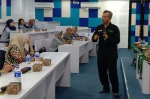 Menembus Batas Lewat Gawai: Pelatihan AI untuk UMKM Buka Jalan Rezeki Baru