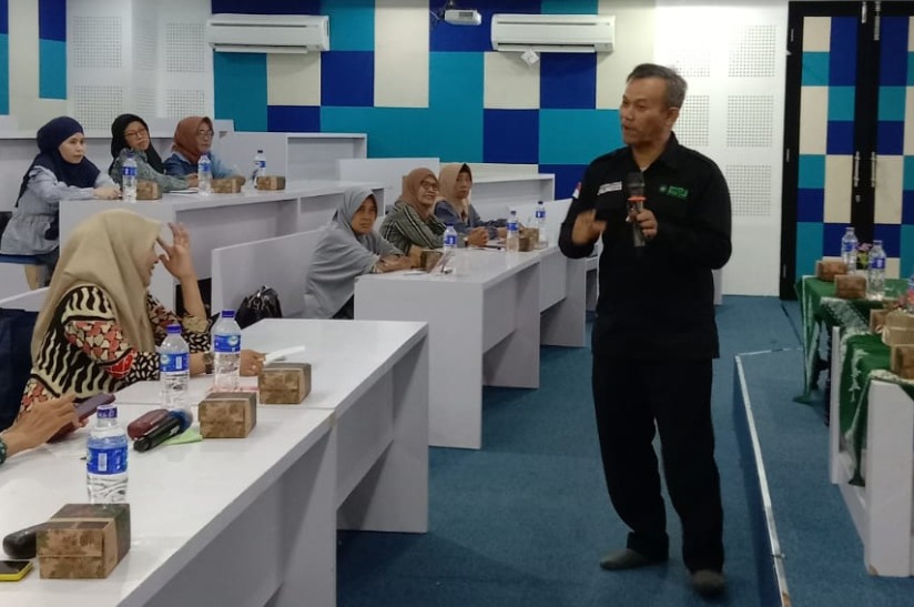 Menembus Batas Lewat Gawai: Pelatihan AI untuk UMKM Buka Jalan Rezeki Baru
