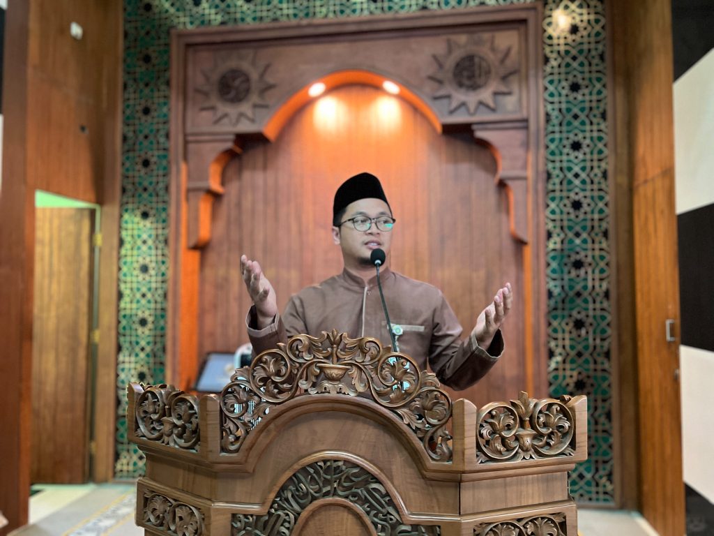 Lelah Bekerja Tapi Ingin Selamat? Inilah Cara Menjaga Istikamah di Tempat Kerja